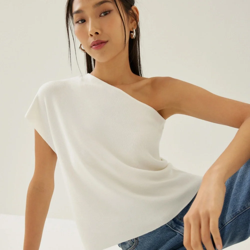 LOVE BONITO White Knit Elegant White One-Shoulder Top NWT - Picture 3 of 3